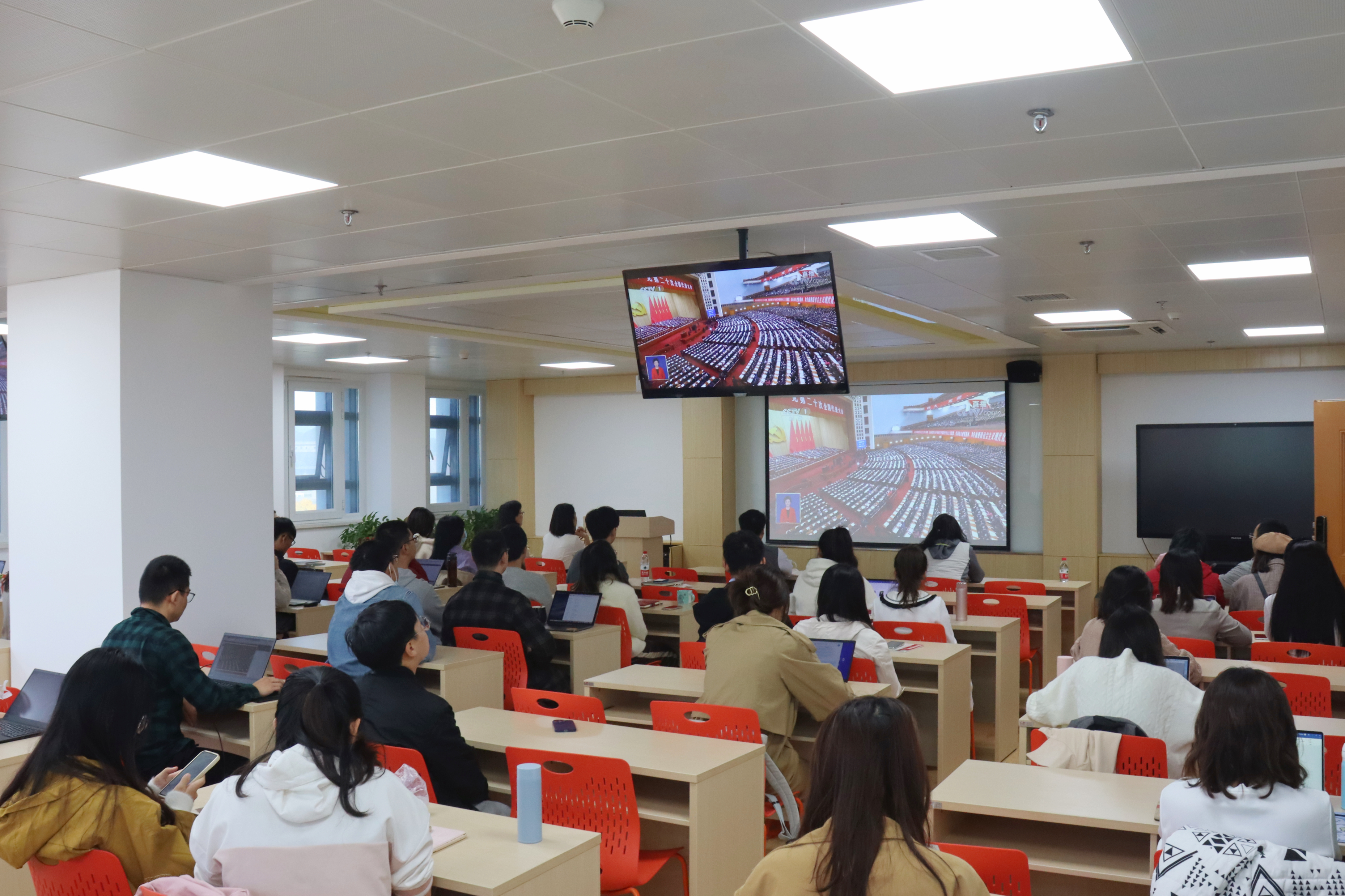 现代农学院.jpg