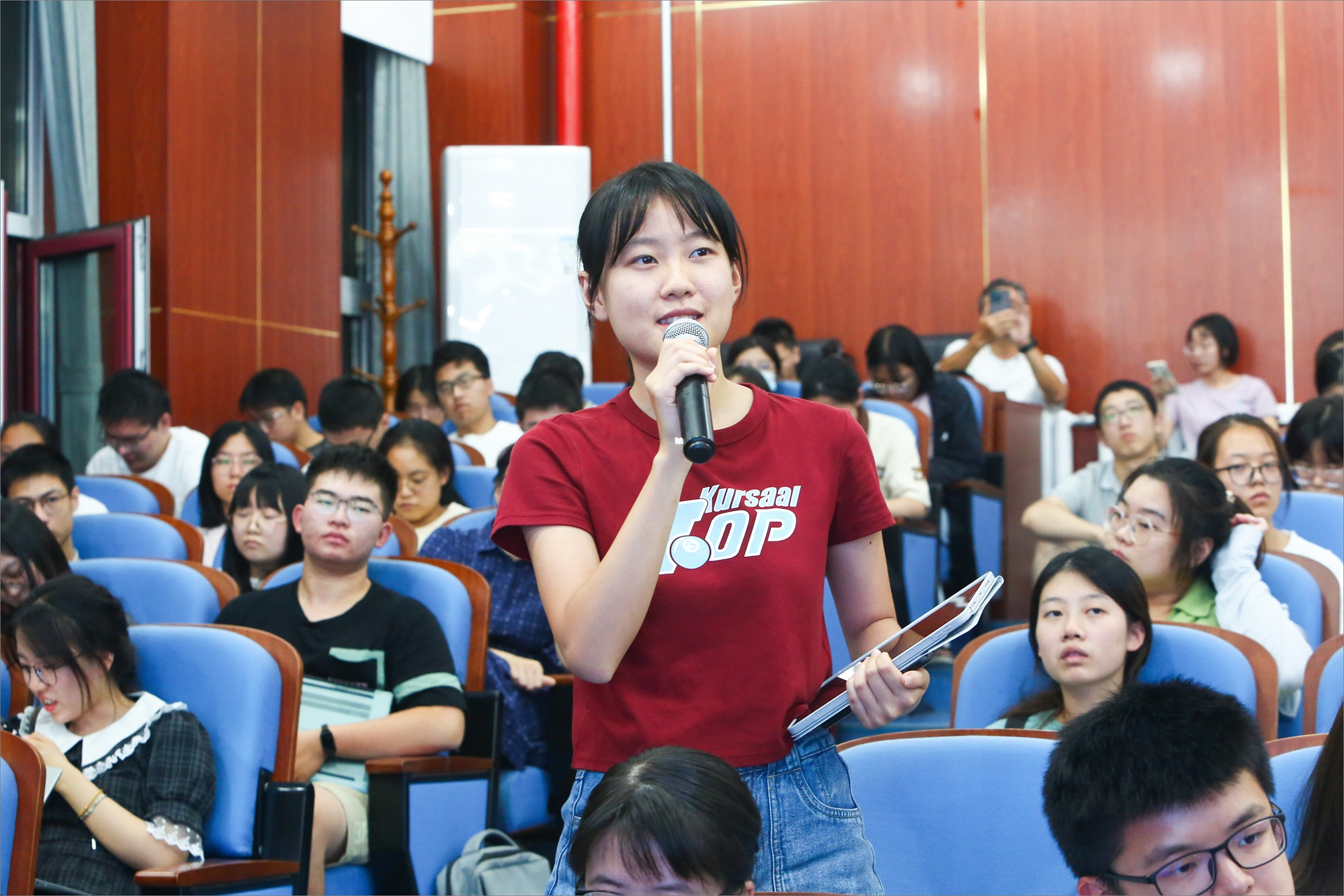 e4beb49ccde24bd6b1848370f5dfa201.jpg